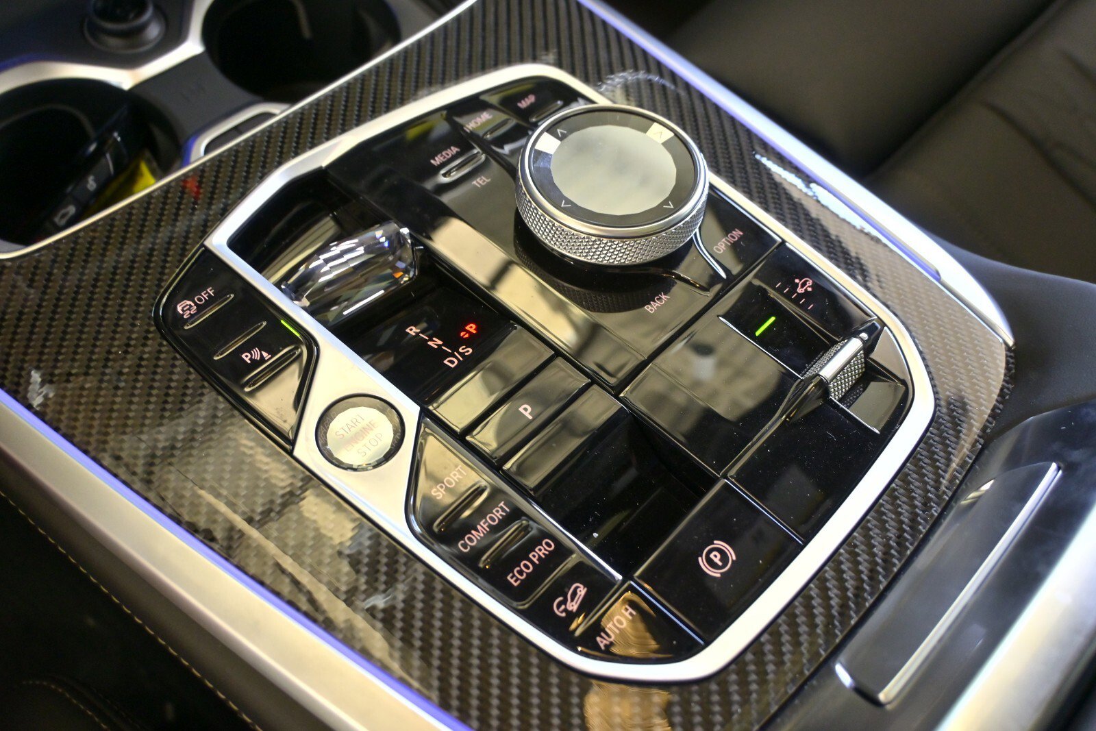 New 2025 BMW X7 M60i w/ Executive Package image 25