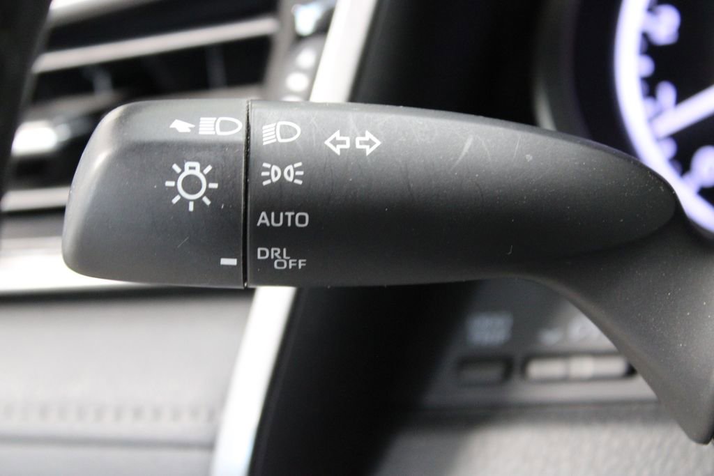Used 2023 Toyota Camry XLE image 27