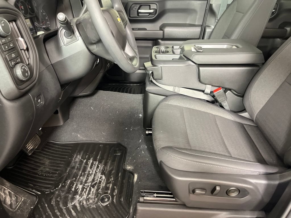 New 2026 Chevrolet Silverado 1500 Custom w/ Turbomax Blackout Package AWD/4WD image 17