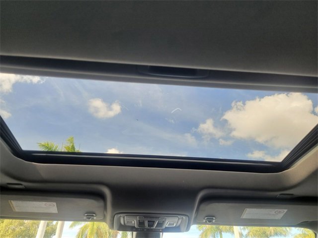 Used 2023 GMC Sierra 2500 Denali w/ Denali Ultimate Package image 8