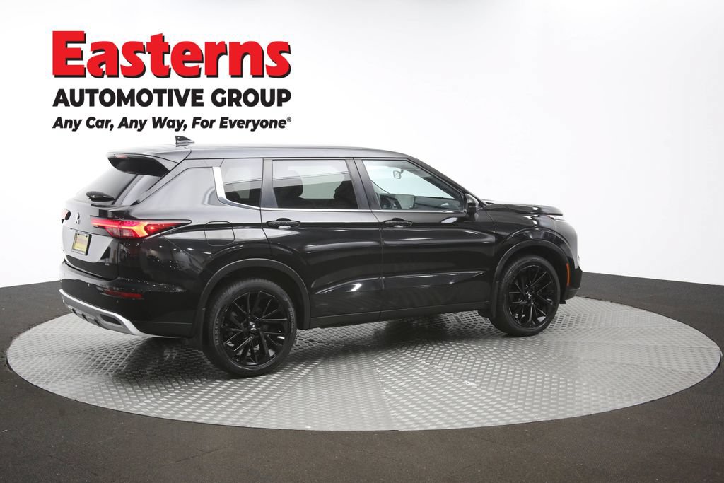Used 2024 Mitsubishi Outlander SE AWD/4WD image 42