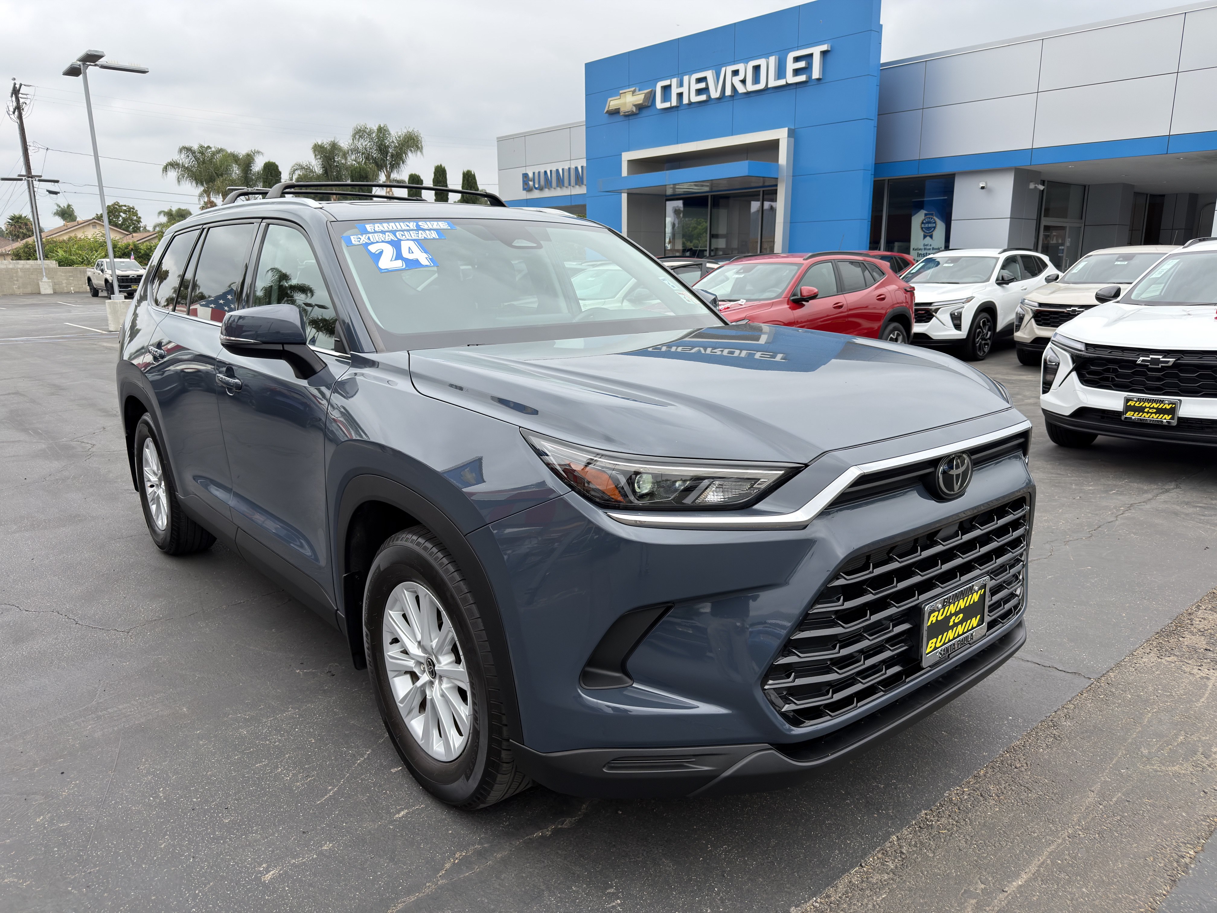 Used 2024 Toyota Grand Highlander AWD image 2