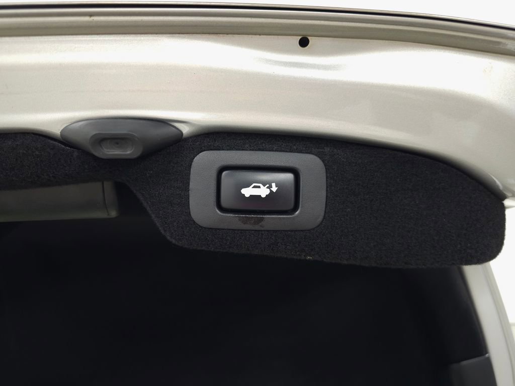 Used 2014 Lexus LS 460 AWD w/ Comfort Package image 9