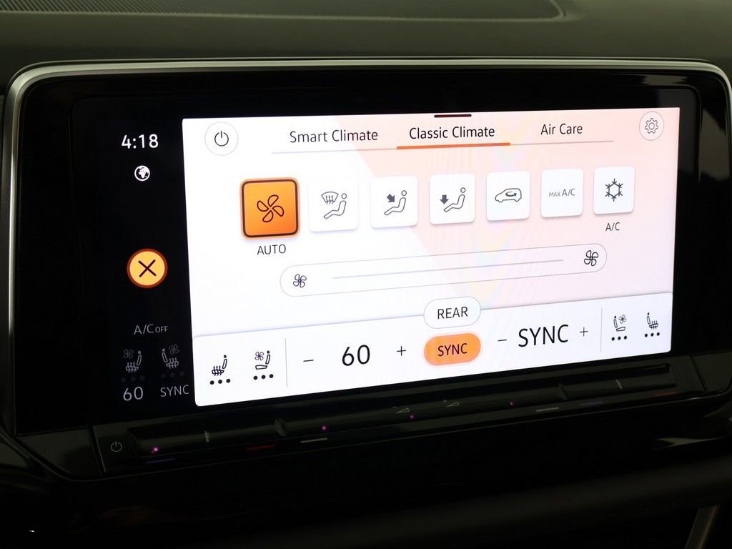 Certified 2024 Volkswagen Atlas Peak Edition SEL AWD/4WD image 59