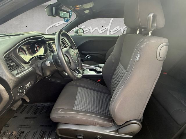 Used 2020 Dodge Challenger SXT w/ Driver Convenience Group RWD image 19