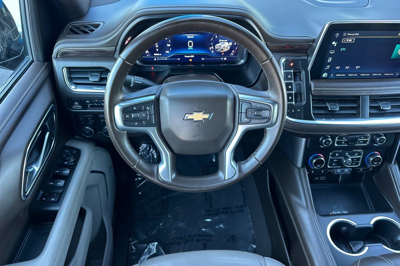 Used 2024 Chevrolet Suburban LT image 17