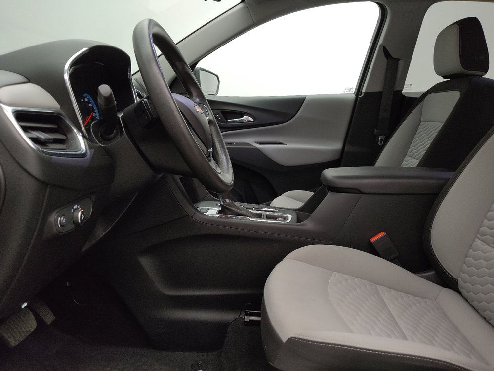 Used 2020 Chevrolet Equinox LS w/ LPO, Cargo Package AWD/4WD image 17