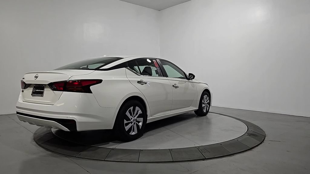 Certified 2025 Nissan Altima 2.5 S FWD image 5