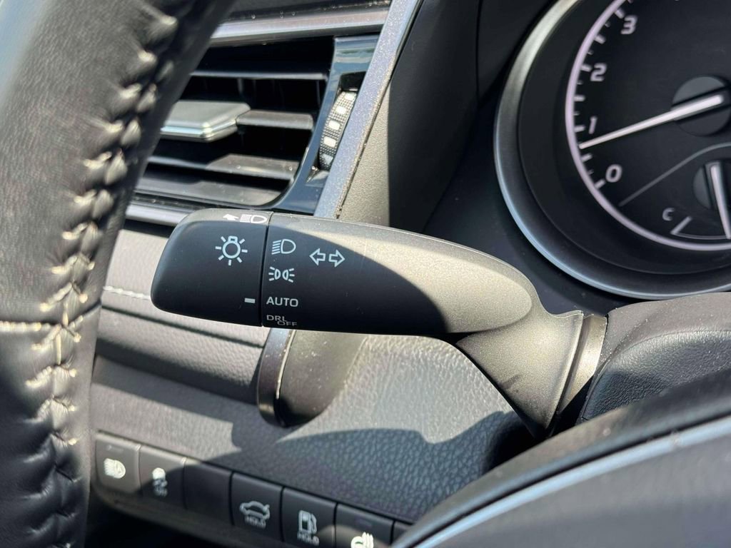 Used 2024 Toyota Camry SE w/ Cold Weather Package FWD image 23