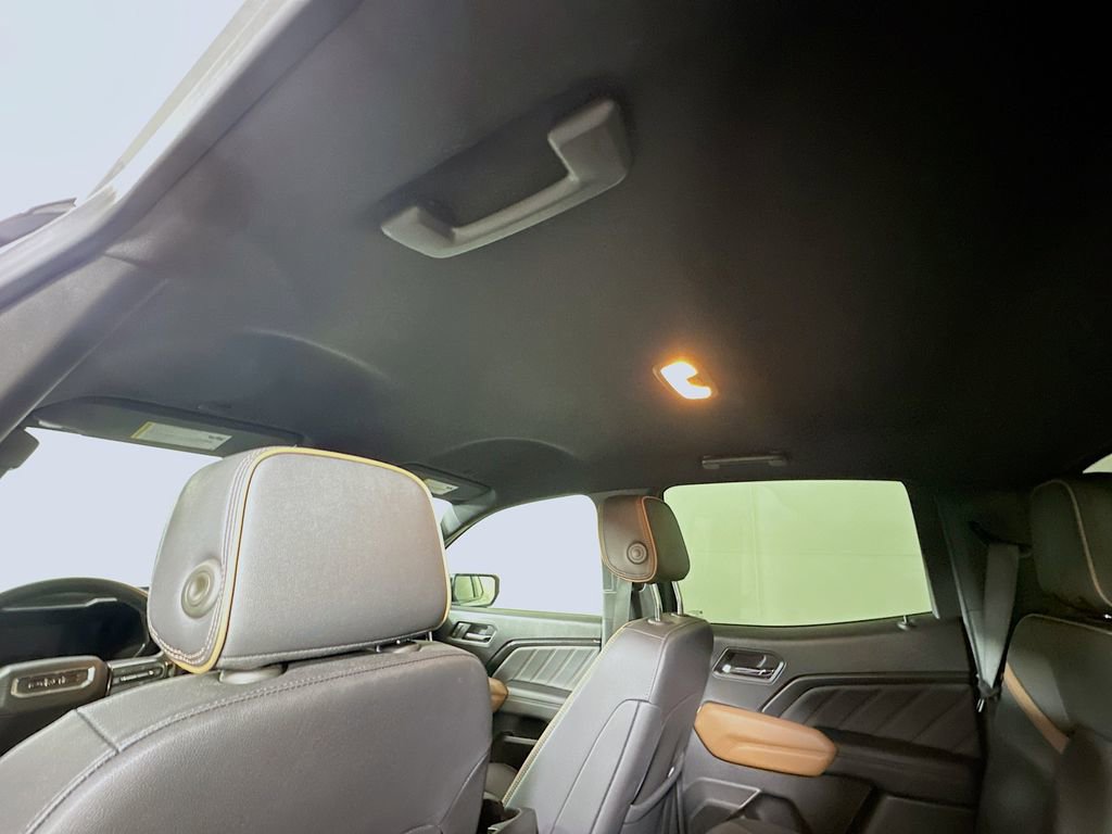 Used 2025 GMC Canyon AT4 image 13