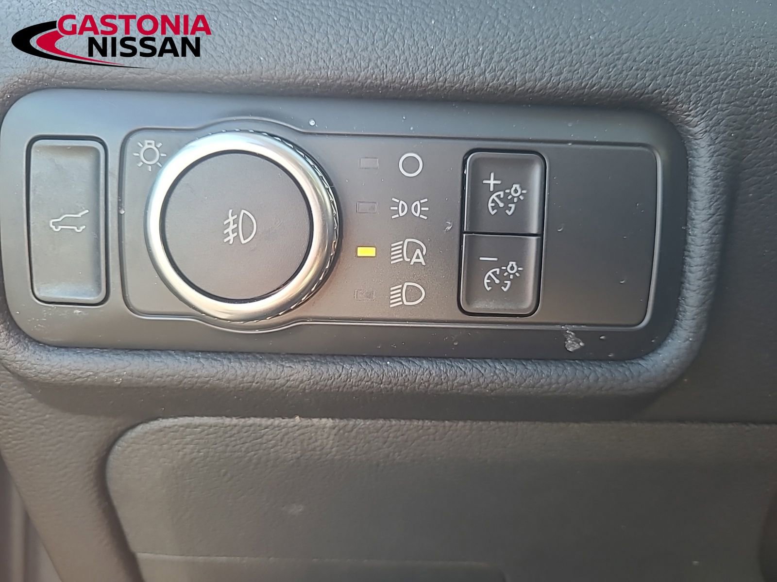 Used 2022 Ford Explorer XLT w/ Equipment Group 202A image 33