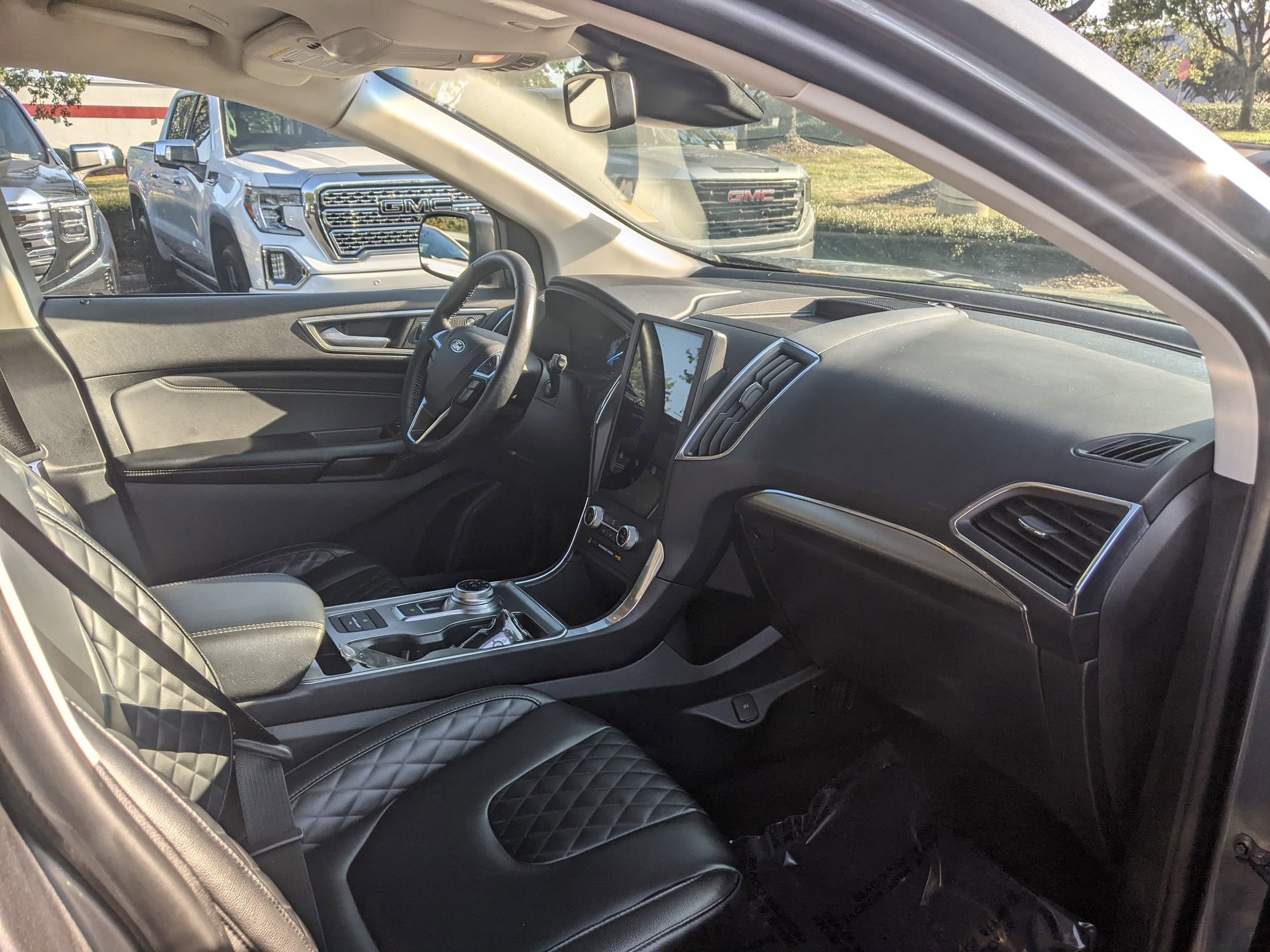 Used 2024 Ford Edge Titanium image 22