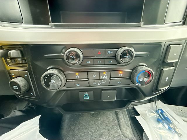 New 2026 Ford F550 4x4 Regular Cab Super Duty image 17
