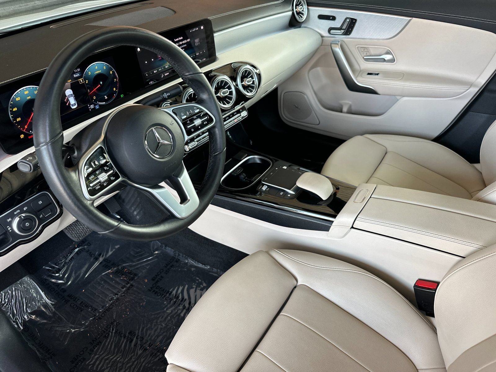 Used 2021 Mercedes-Benz CLA 250 w/ Premium Package image 11