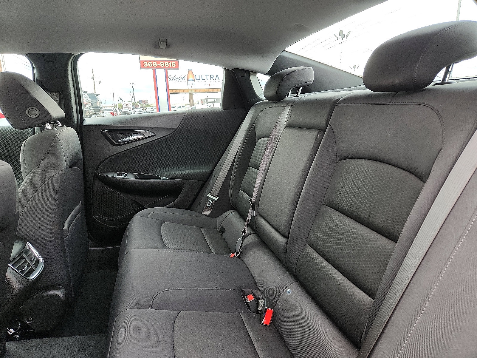 Used 2025 Chevrolet Malibu LT image 8