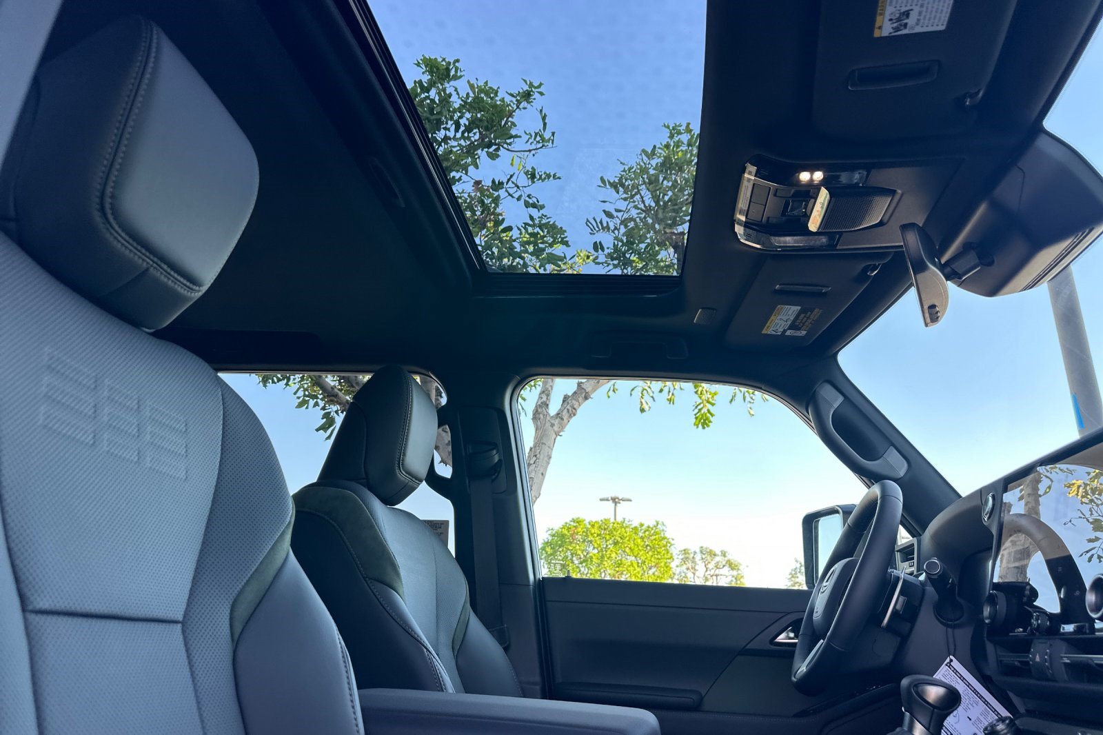 New 2026 Lexus GX 550 AWD/4WD image 21