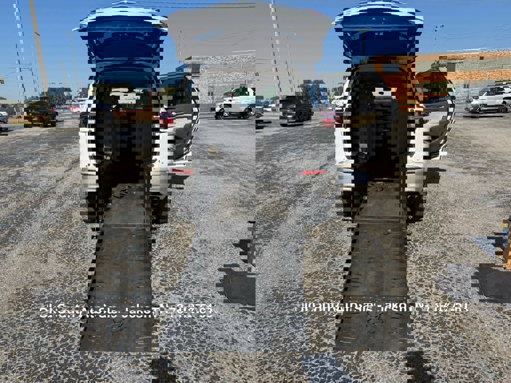 Used 2020 Buick Enclave Essence image 19