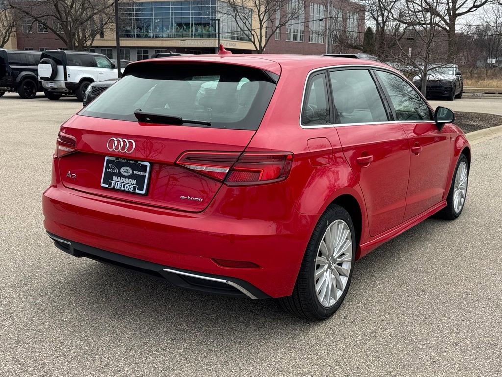 Used 2018 Audi A3 e-tron Prestige image 4