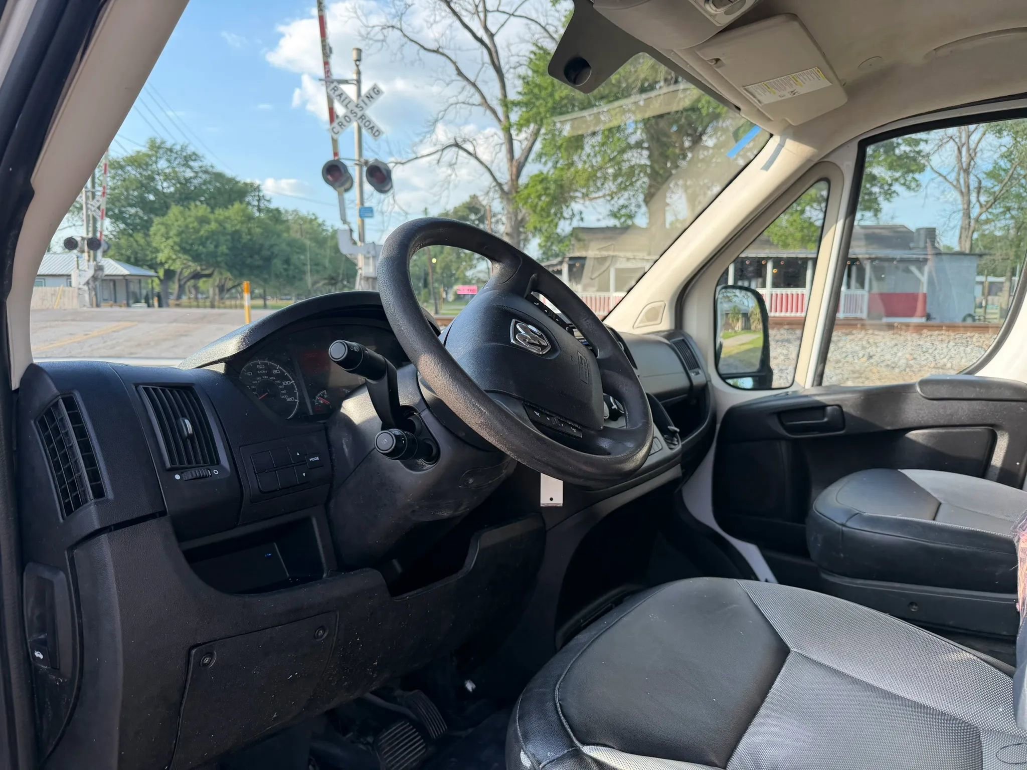 Used 2016 RAM ProMaster 2500 w/ Interior Convenience Group image 17