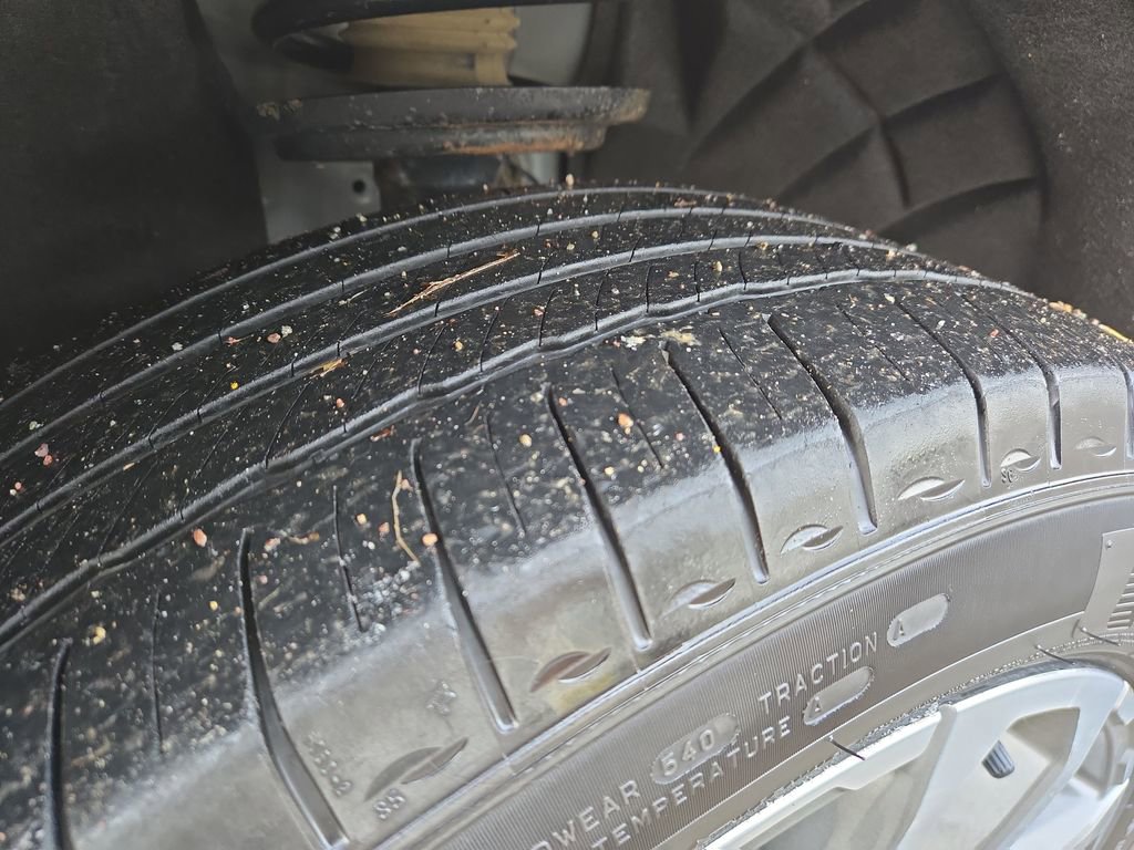 Used 2022 GMC Acadia Denali image 11