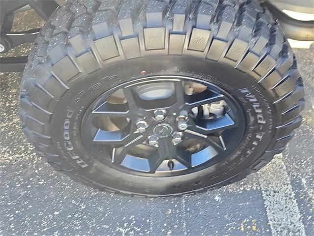 Used 2025 Jeep Gladiator Sport image 8