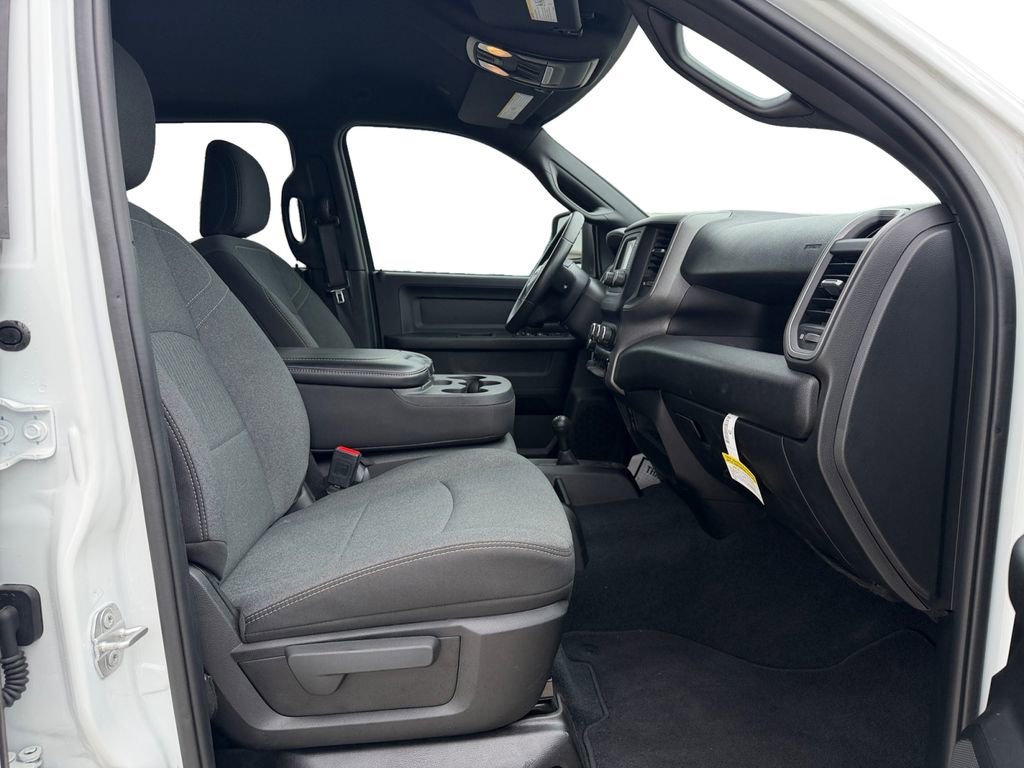 Used 2024 RAM 2500 Tradesman w/ Chrome Appearance Group AWD/4WD image 15