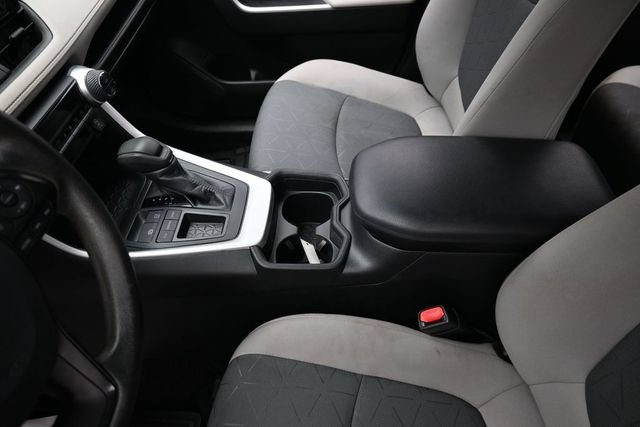 Used 2021 Toyota RAV4 XLE FWD image 25
