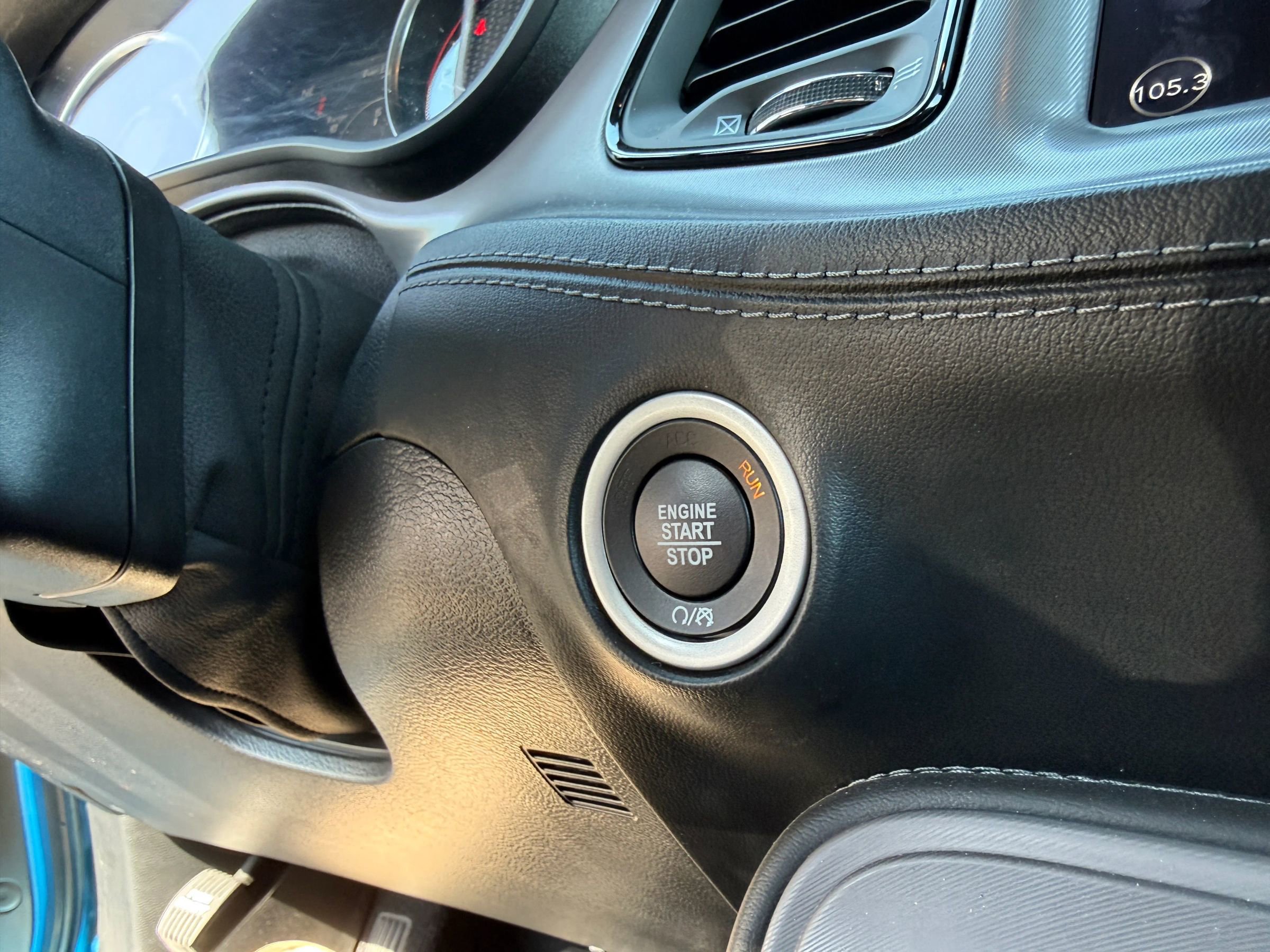 Used 2023 Dodge Challenger R/T w/ Plus Package image 28