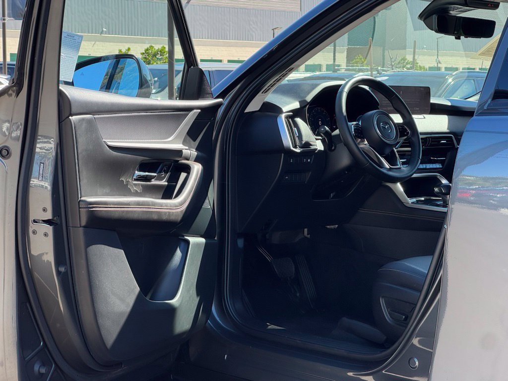 Certified 2024 MAZDA CX-90 Plug-In Hybrid w/ Preferred AWD/4WD image 8