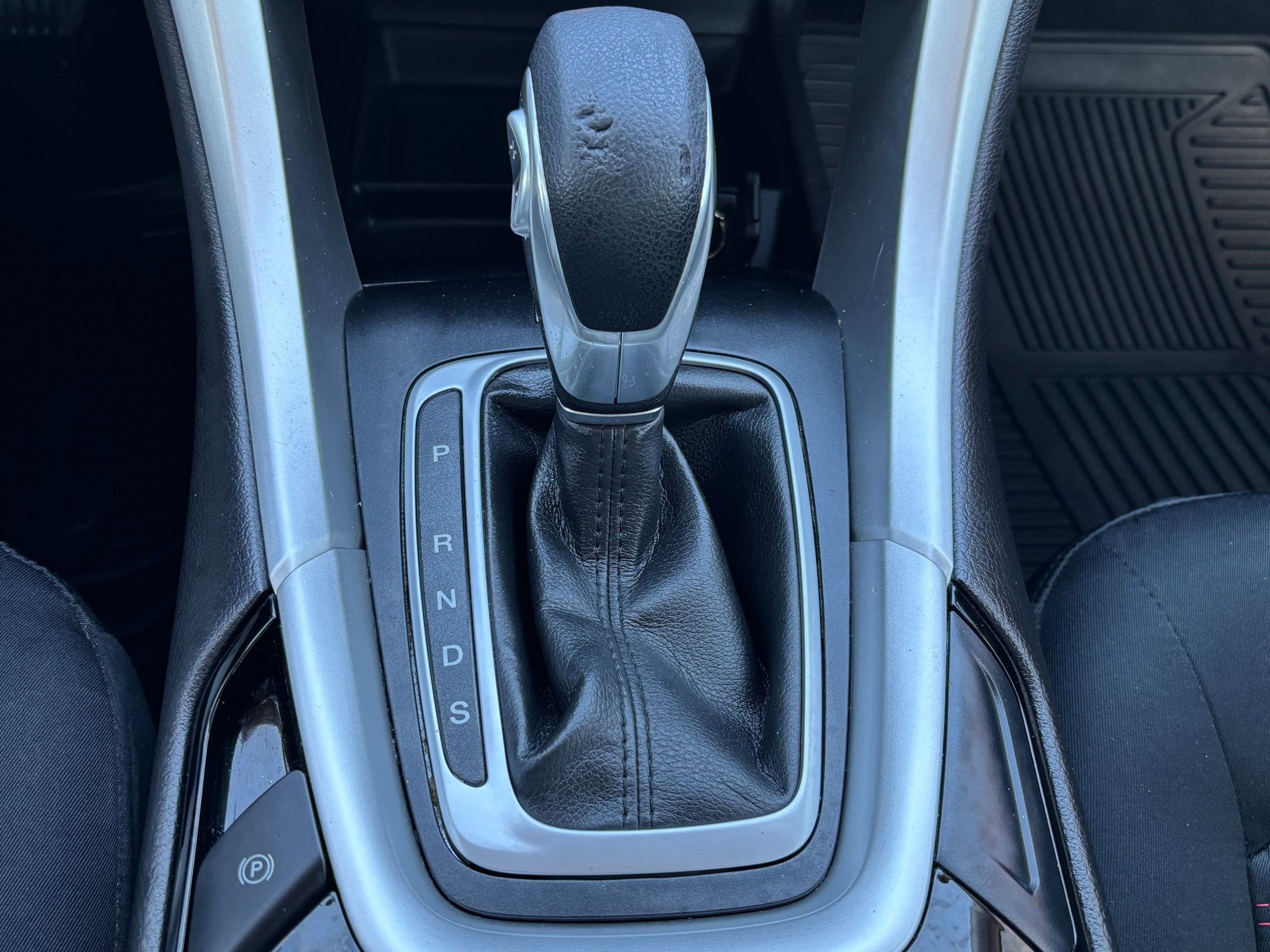 Used 2016 Ford Fusion SE image 23