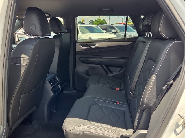 New 2026 Volkswagen Atlas Cross Sport SE FWD image 6