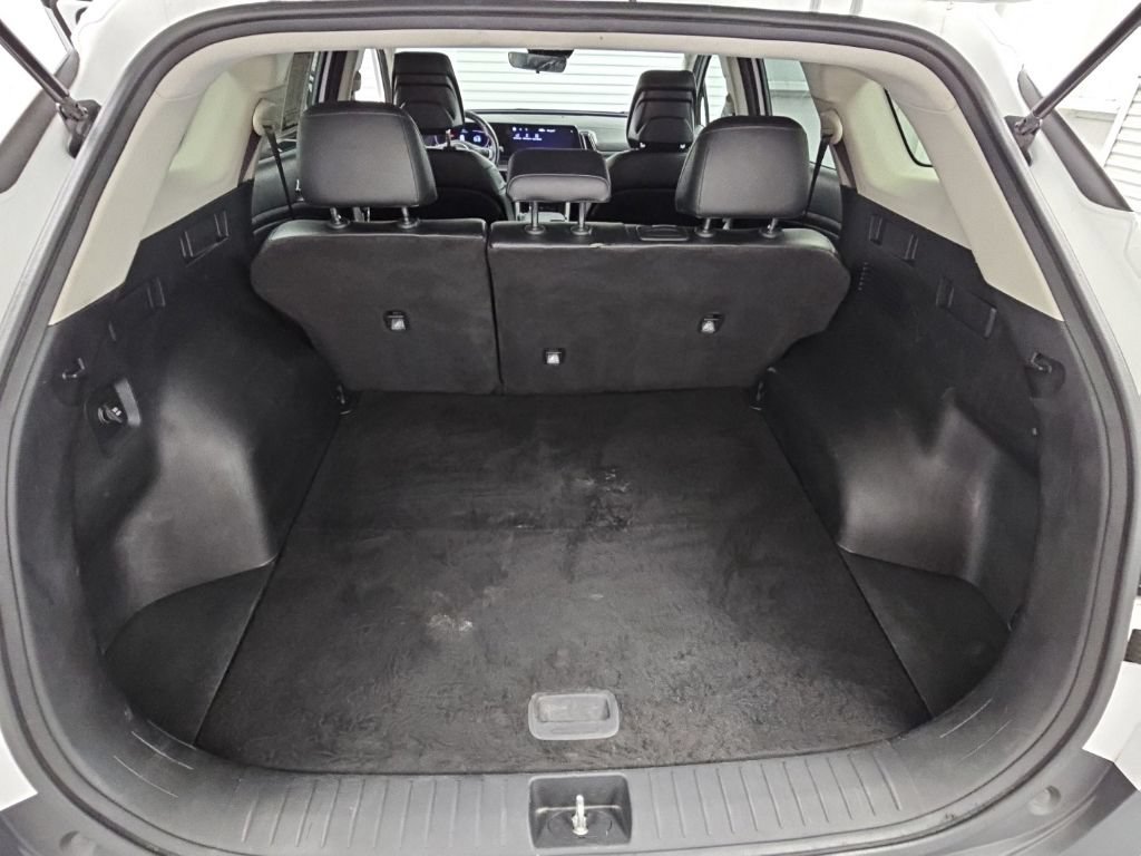 Used 2023 Kia Sportage EX FWD image 35