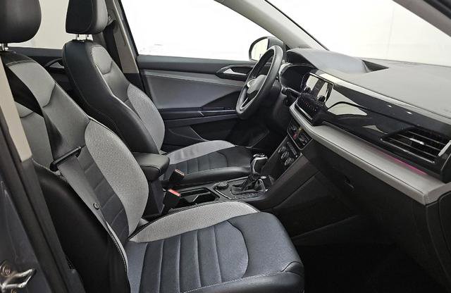 Used 2022 Volkswagen Taos SEL w/ Panoramic Sunroof Package image 8