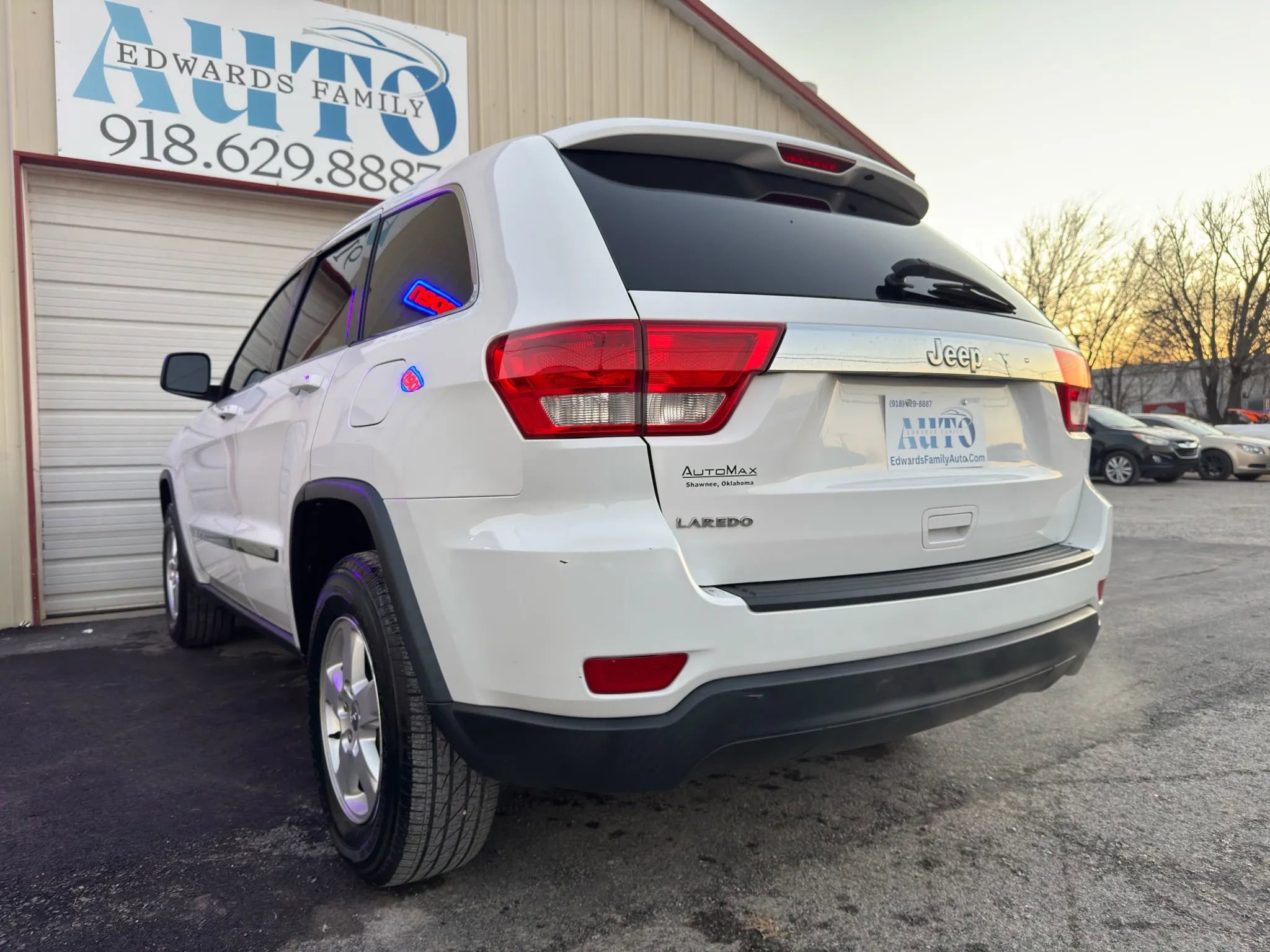 Used 2013 Jeep Grand Cherokee Laredo w/ Laredo E Group image 19