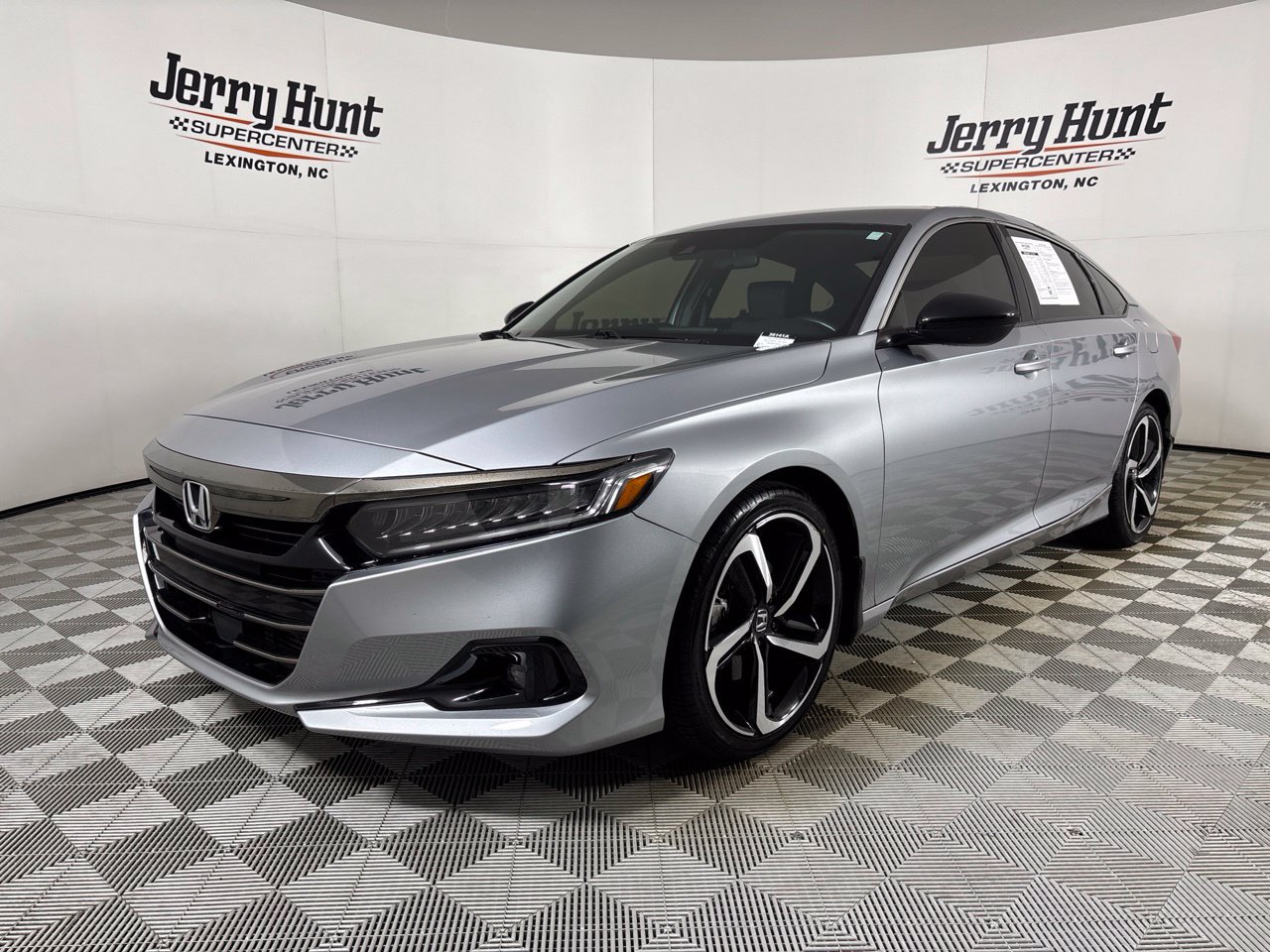 Used 2022 Honda Accord Sport image 1