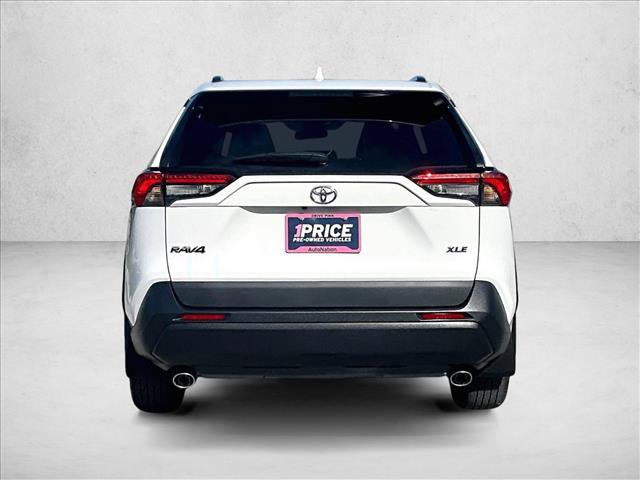 Used 2024 Toyota RAV4 XLE w/ Convenience Package FWD image 4