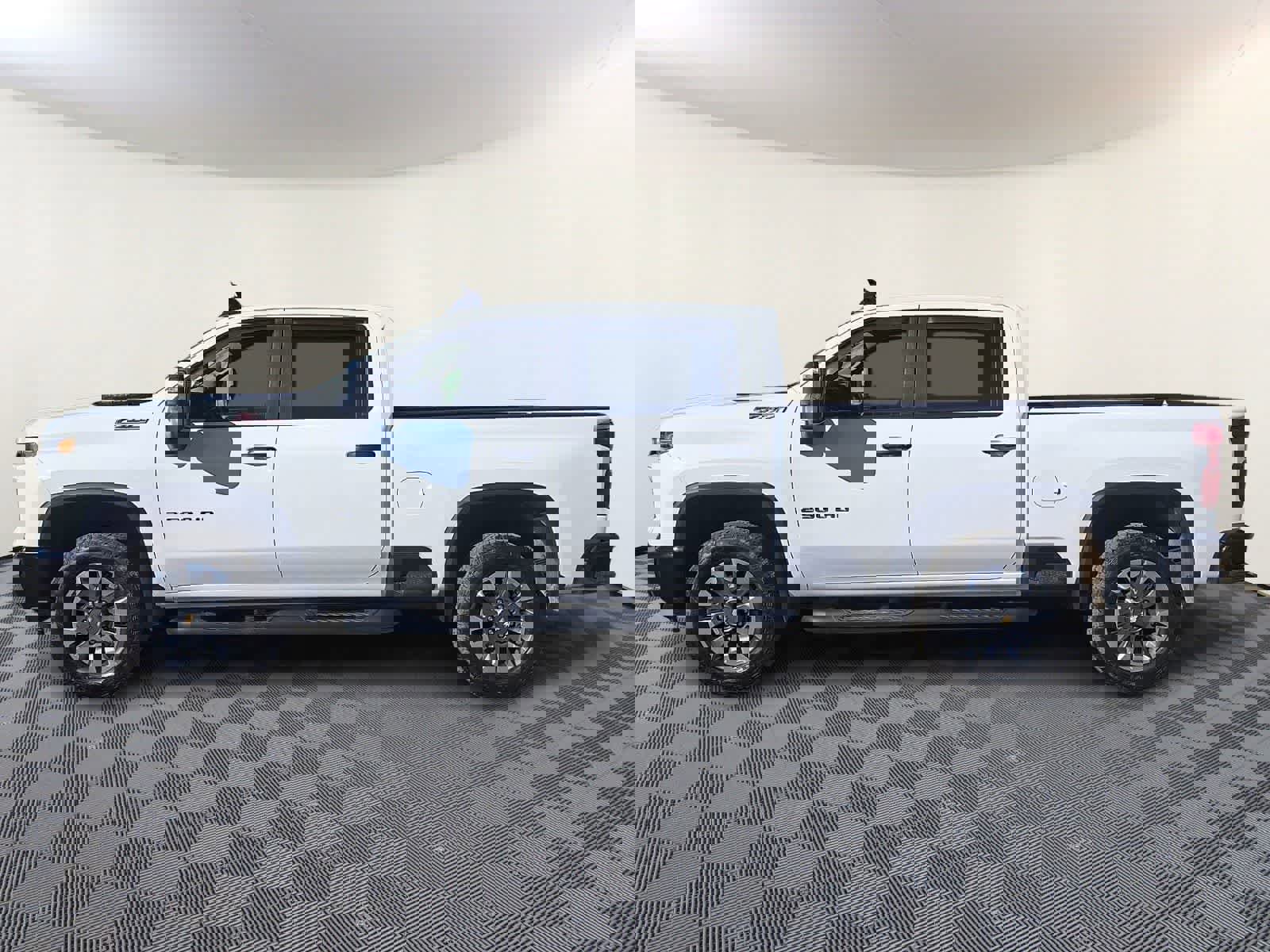 Used 2025 Chevrolet Silverado 2500 Custom w/ Custom Value Package AWD/4WD image 8