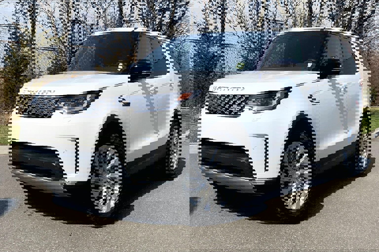 New 2026 Land Rover Discovery S