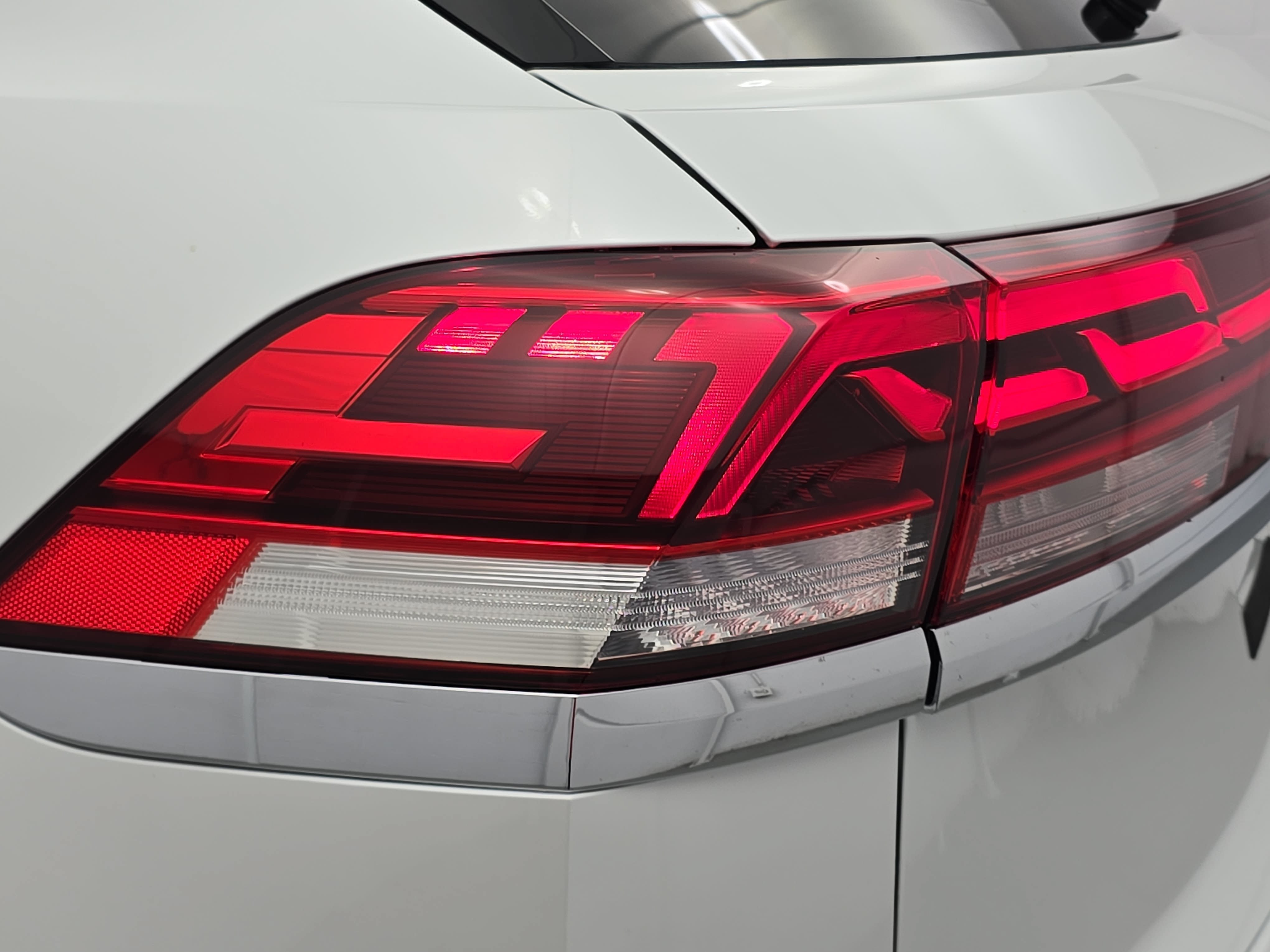 New 2026 Volkswagen Atlas Cross Sport SE AWD/4WD image 34