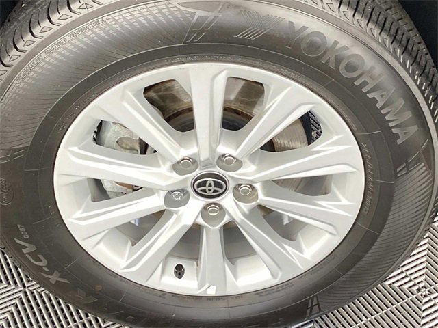 Used 2024 Toyota Grand Highlander XLE image 29