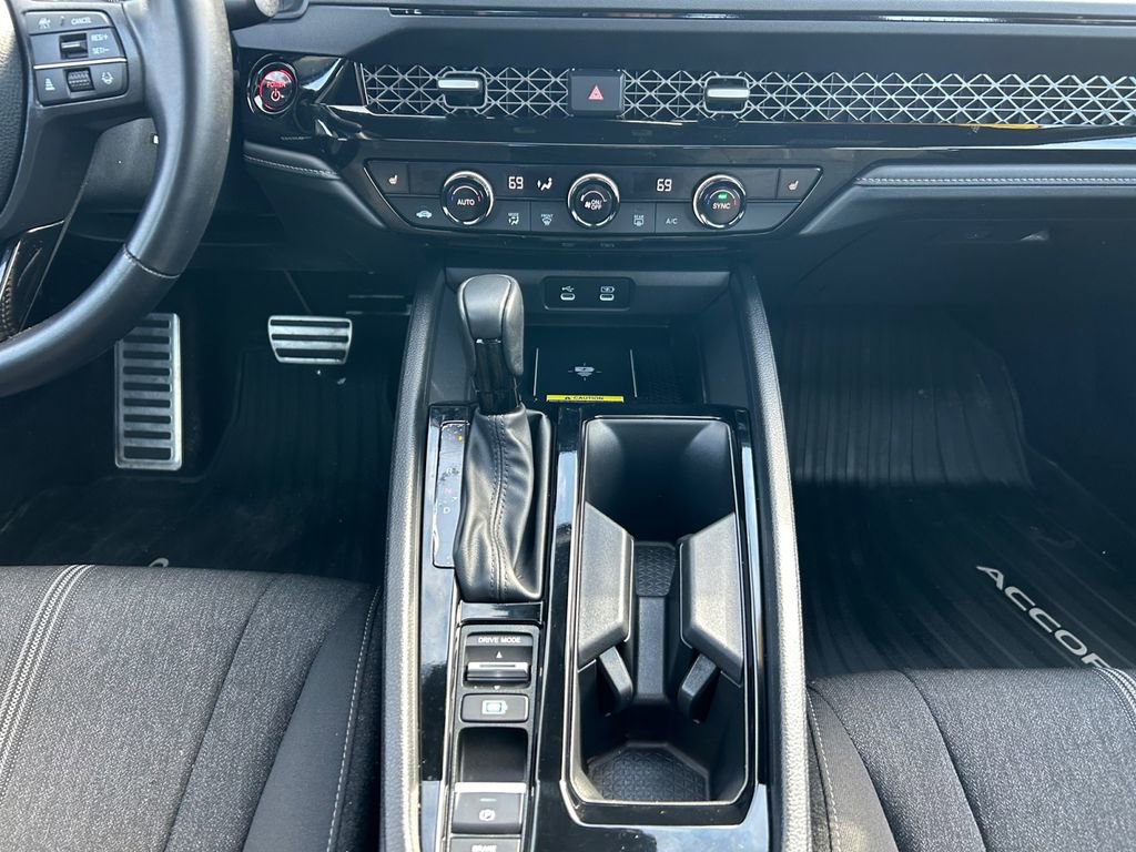 Used 2025 Honda Accord Sport image 15