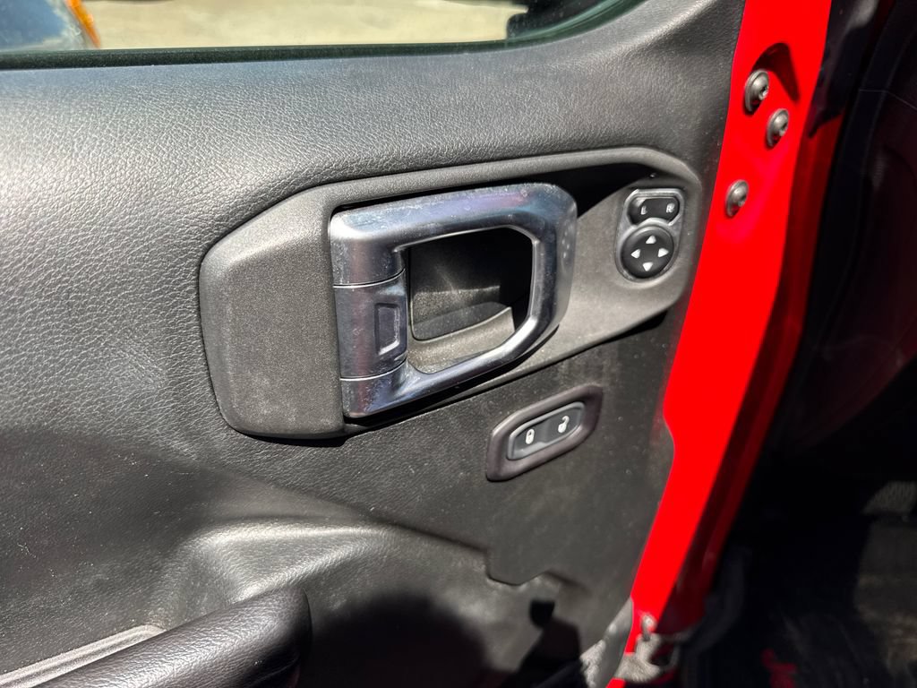 Used 2018 Jeep Wrangler Unlimited Sport S AWD/4WD image 13
