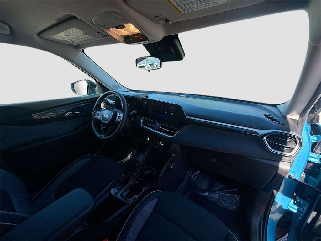 Used 2025 Chevrolet TrailBlazer LS w/ LS Convenience Package image 26