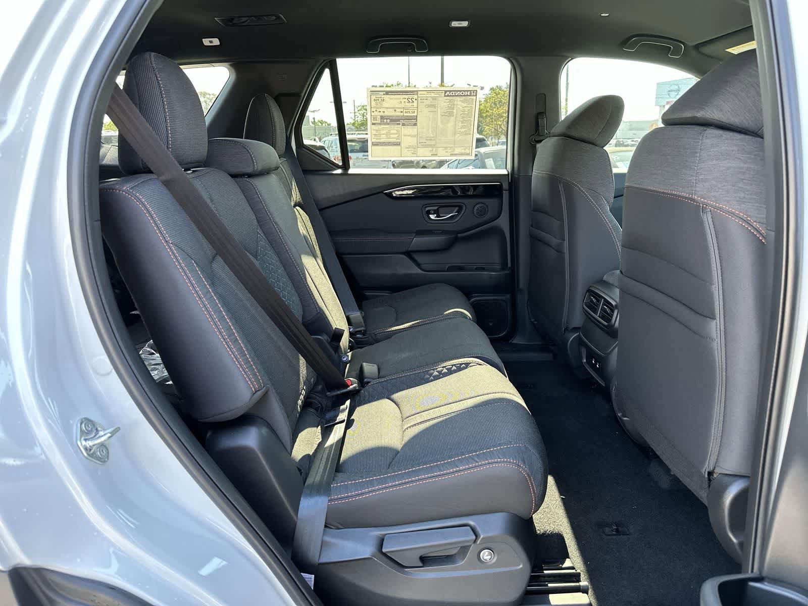 New 2026 Honda Pilot Sport image 13