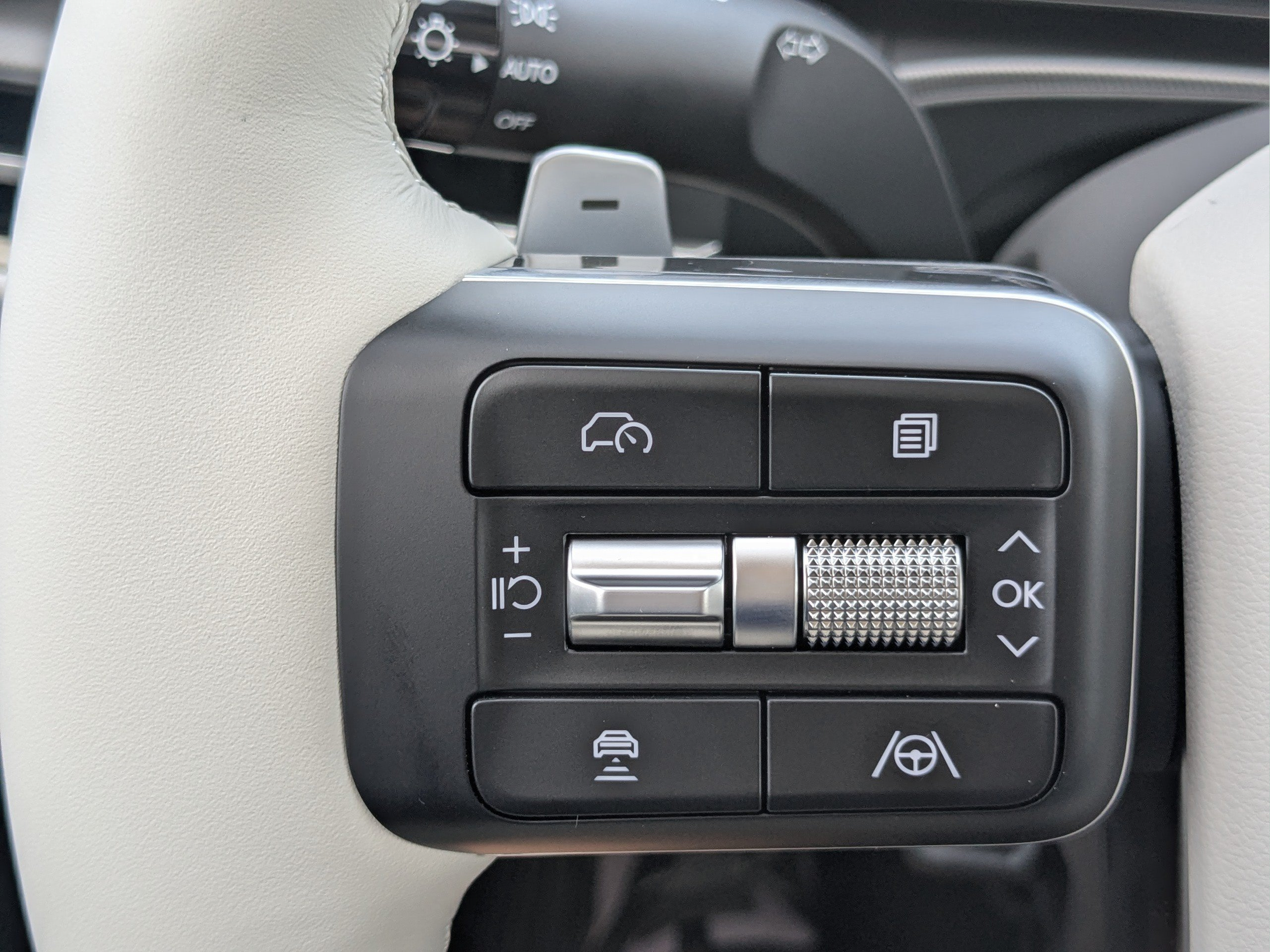 New 2027 Hyundai Santa Fe SEL FWD image 28