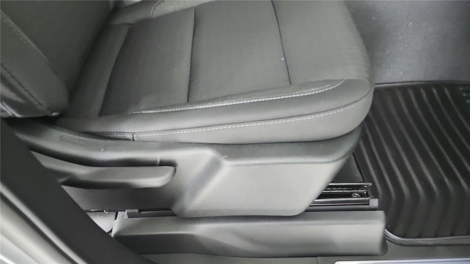 New 2026 GMC Sierra 1500 SLE image 22