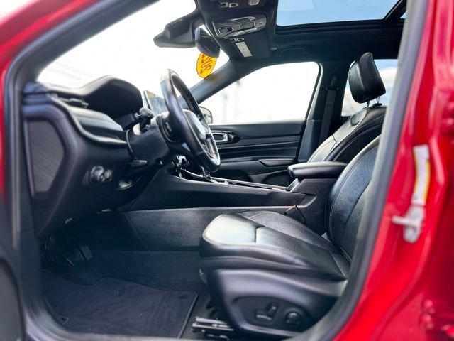 Used 2022 Jeep Compass High Altitude w/ (RED) Package image 11