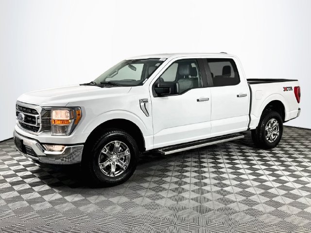 Used 2023 Ford F150 XLT w/ XTR Package AWD/4WD image 4