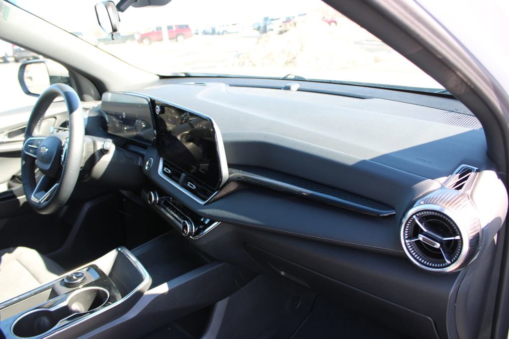 Used 2026 Chevrolet Equinox LT image 23