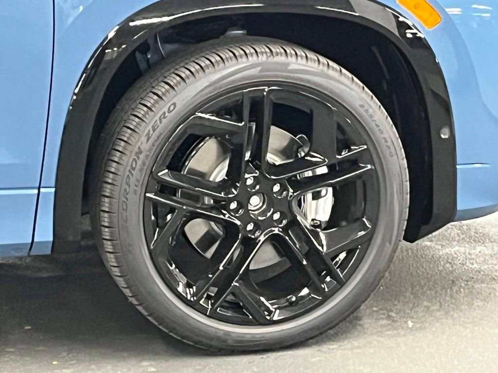 New 2025 Volkswagen Tiguan SE R-Line image 40